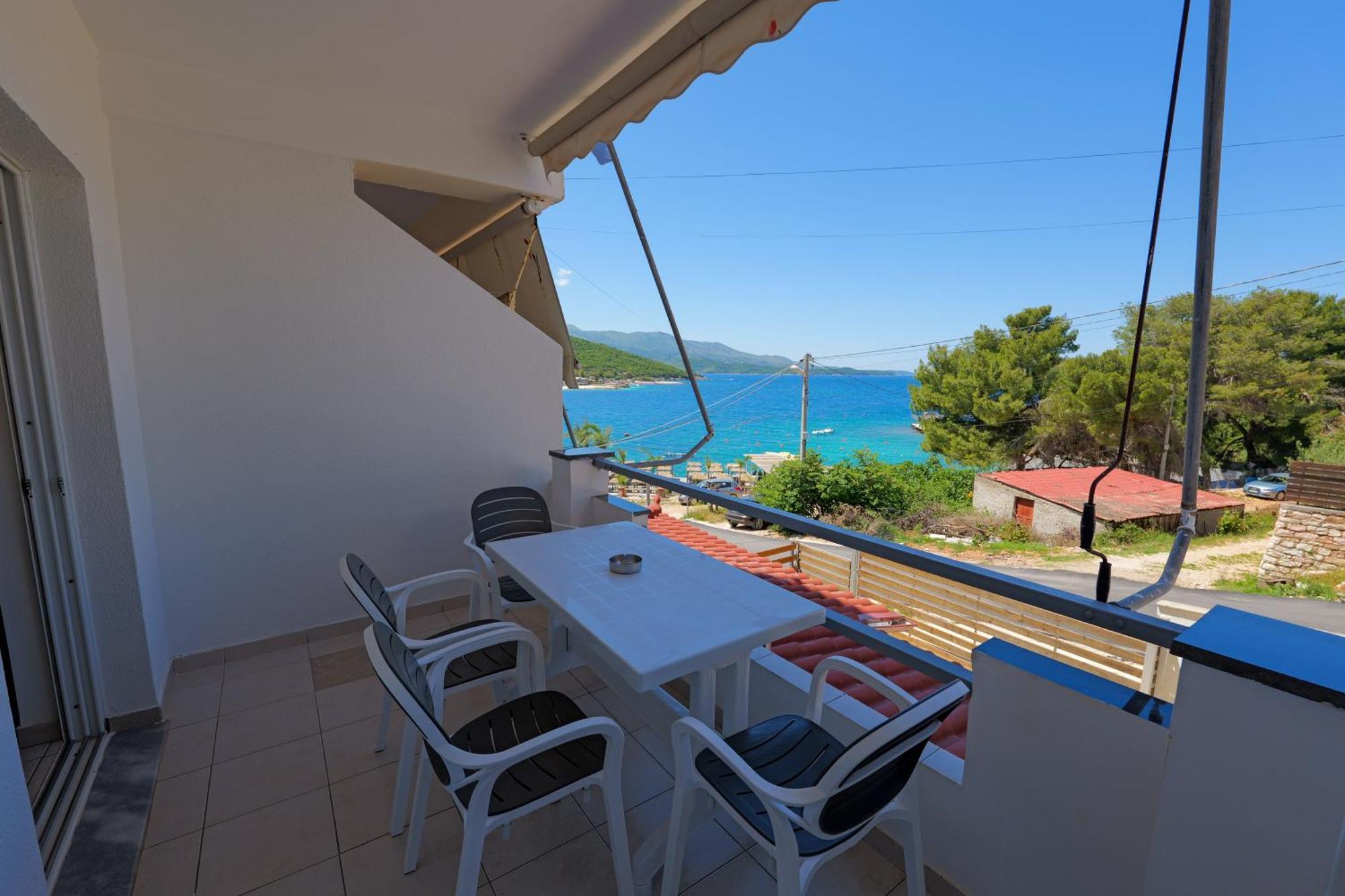 Livia'S Guesthouse Ksamil Eksteriør bilde