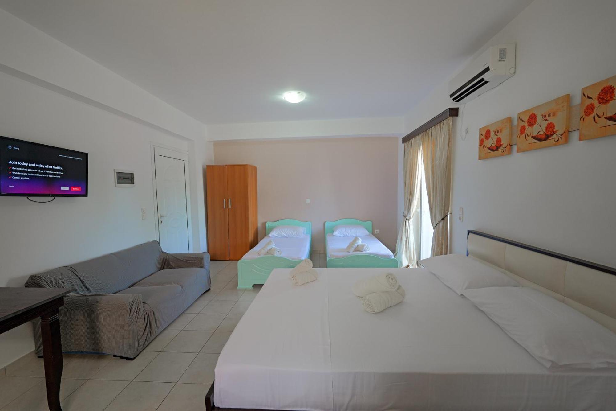 Livia'S Guesthouse Ksamil Eksteriør bilde