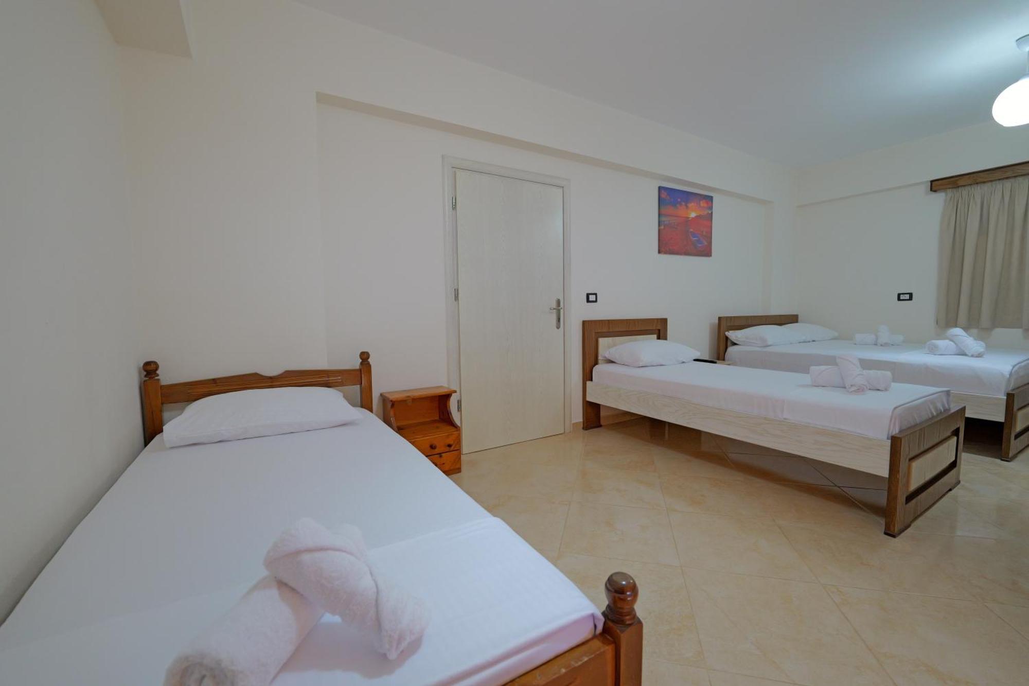 Livia'S Guesthouse Ksamil Eksteriør bilde